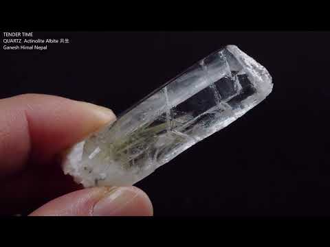ガネーシュヒマール ヒマラヤ水晶2  Ganesh Himal Himalayan Crystal 原石 写真現物 動画あり