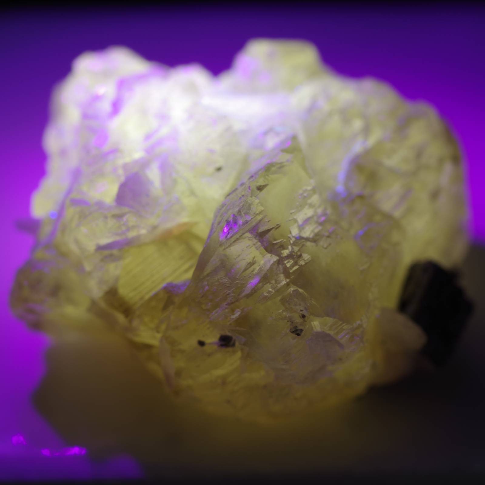 セルサイト 白鉛鉱 モロッコ産 CERUSSITE Morocco 原石 写真現物 動画