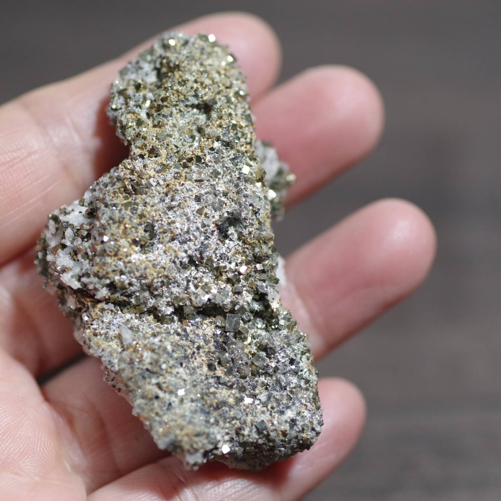 パイライト 黄鉄鉱 中国産 Pyrite China 原石 写真現物 動画あり